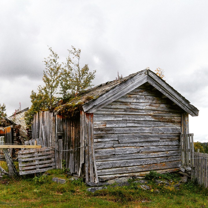 log house 1645200 960 720.jpg