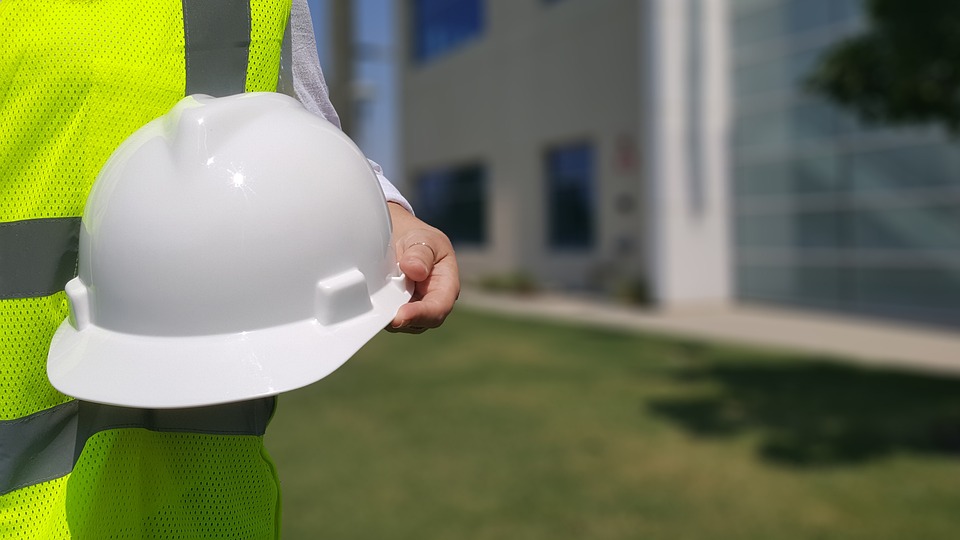 hard hat 4274431 960 720.jpg